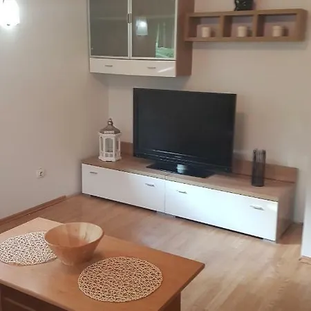 דירה Apartma With 2 Bedrooms And Big Family Garden בוהין