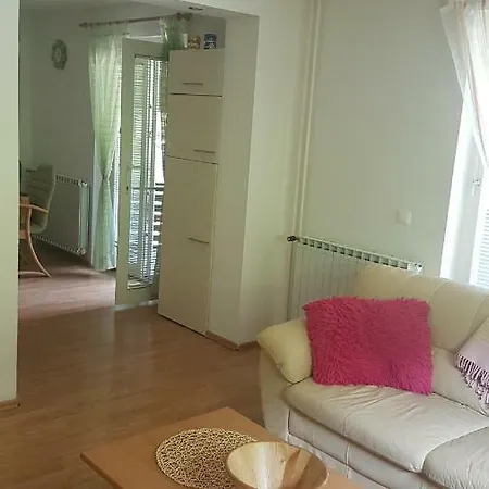 公寓 Apartma With 2 Bedrooms And Big Family Garden