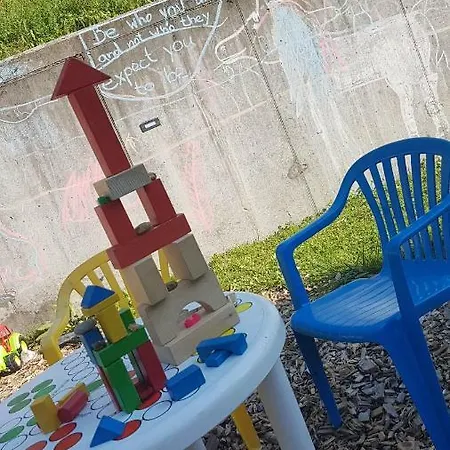 דירה Apartma With 2 Bedrooms And Big Family Garden בוהין